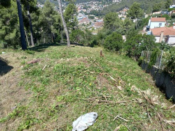 Terreno en calle Enric Morera