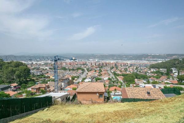 Terreno en calle Muntanya, 21