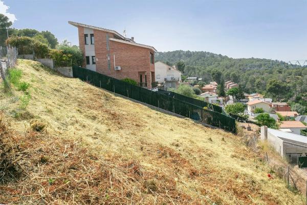 Terreno en calle Muntanya, 21