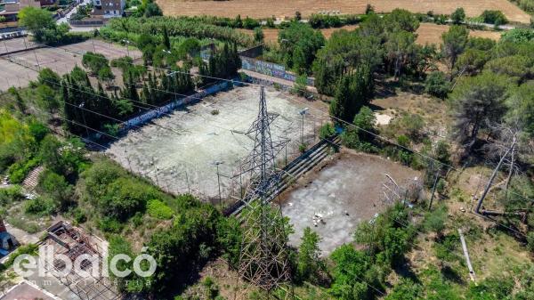 Terreno en paseo Paradís