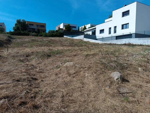Terreno en calle Núria