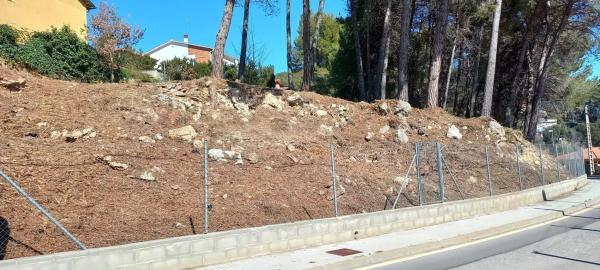 Terreno en calle del Segre, 10