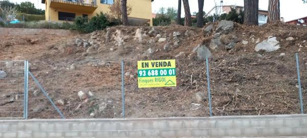 Terreno en calle del Segre, 10