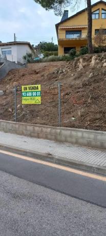 Terreno en calle del Segre, 10