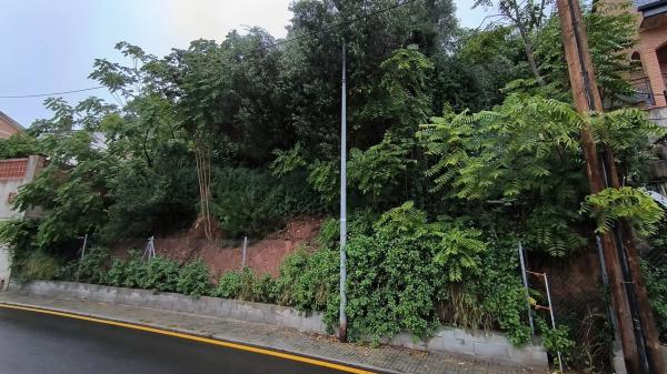 Terreno en calle Colòmbia, 85