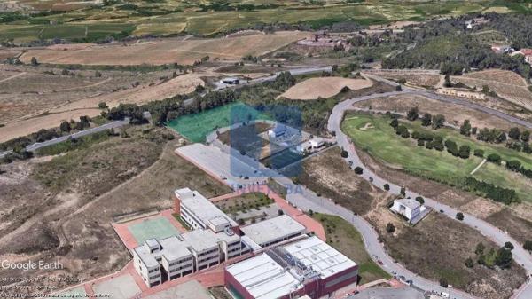 Terreno en plaza Sector Masia Bach