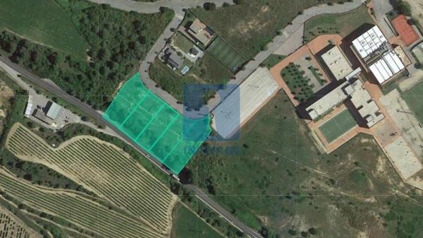 Terreno en plaza Sector Masia Bach