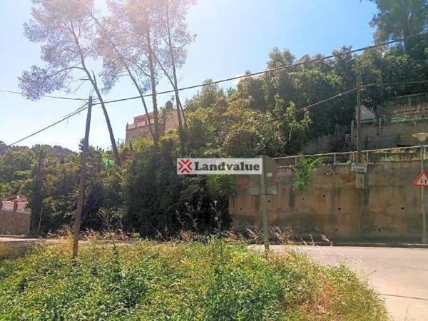 Terreno en calle Montseny, 24