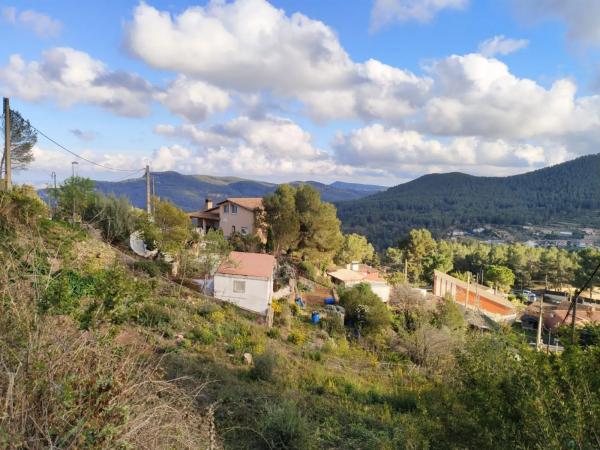 Terreno en calle de Miguel de Cervantes, 11