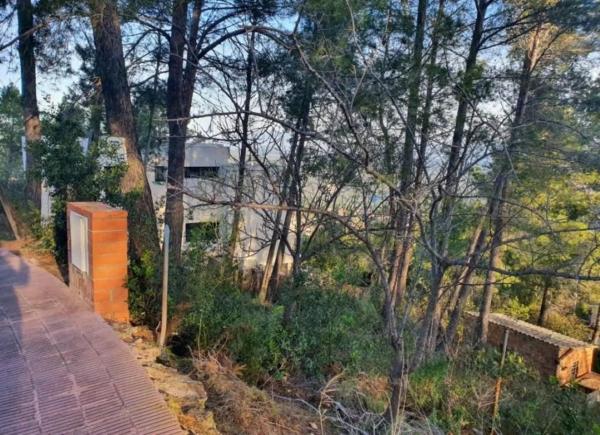 Terreno en avenida de Can Montmany