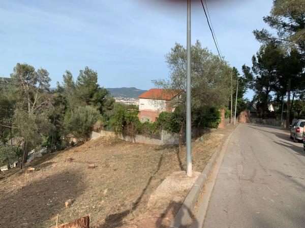 Terreno en calle Cervera, 6