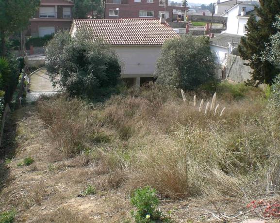 Terreno en Montserrat Roig, 13