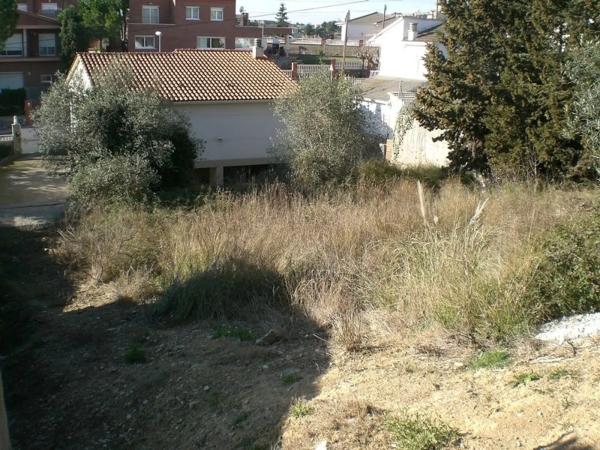 Terreno en Montserrat Roig, 13