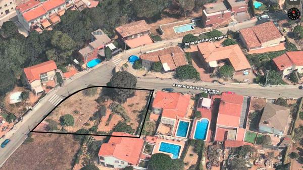 Terreno en avenida Moreneta, 2