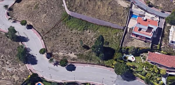 Terreno en avenida Montseny, 11