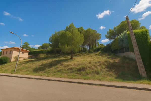 Terreno en calle Montau, 28