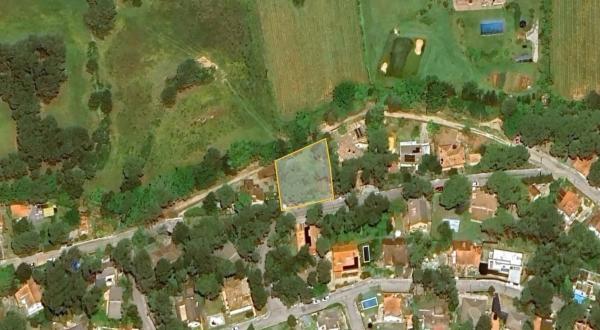 Terreno en calle de la Garrotxa