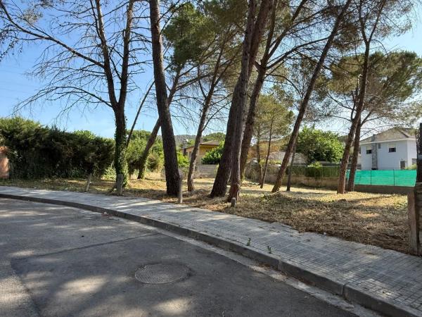 Terreno en calle Besòs