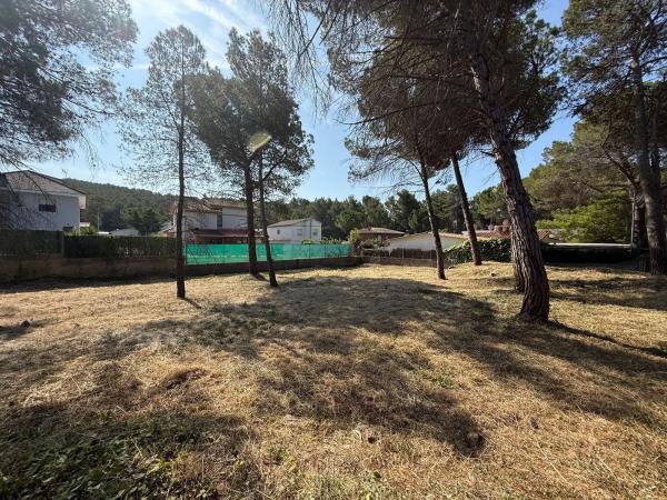 Terreno en calle Besòs
