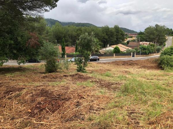 Terreno en calle Pou Nou