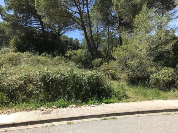 Terreno en calle Pou Nou