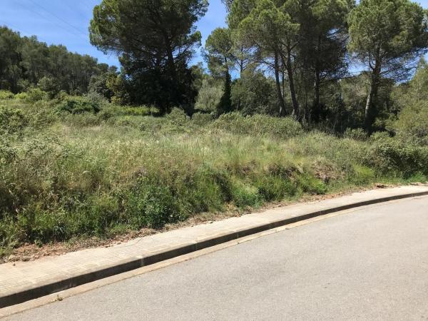 Terreno en calle Pou Nou