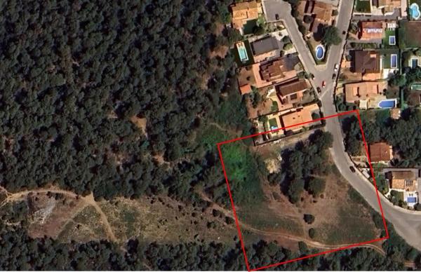 Terreno en calle Pou Nou