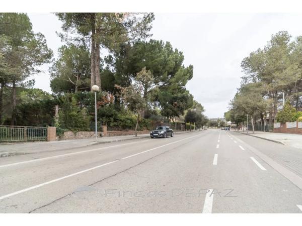 Terreno en avenida Sadurní