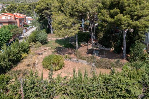 Terreno en avenida 303, 120