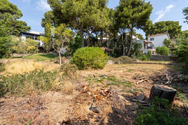 Terreno en avenida 303, 120