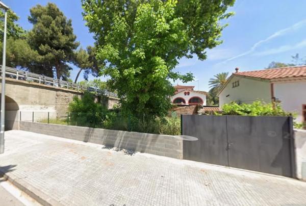 Terreno en calle de les Barques, 28
