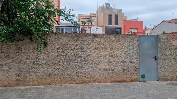 Terreno en calle de Narcís Baiges