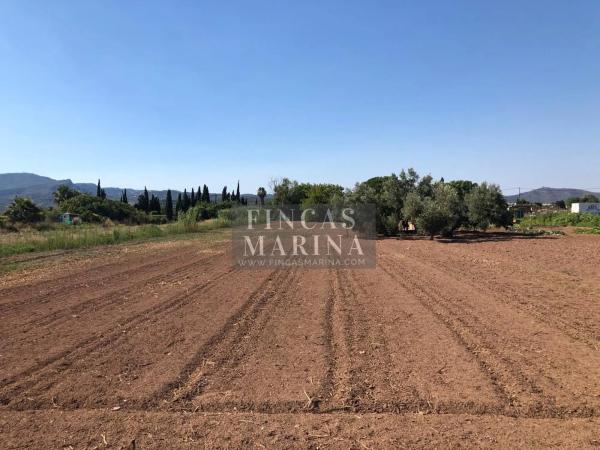 Terreno en via sense nom