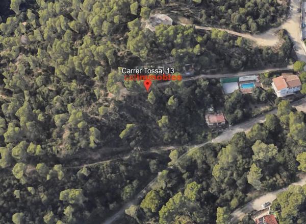 Terreno en calle Tossa