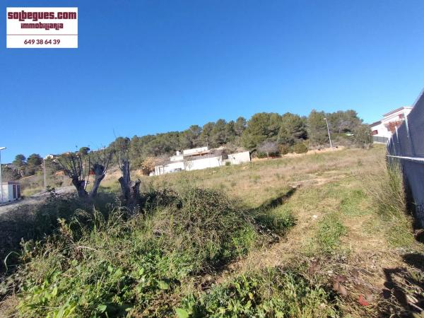 Terreno en calle de Francesc Macià, 15