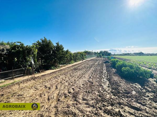 Terreno en Plaça Catalunya - Vinyets