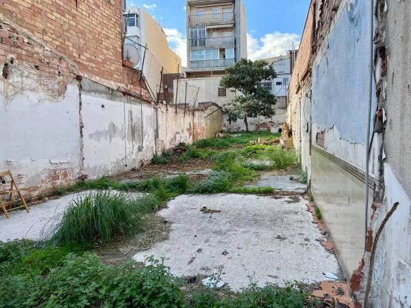 Terreno en calle de Gavà