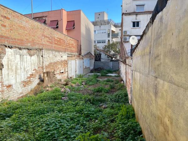 Terreno en calle de Gavà