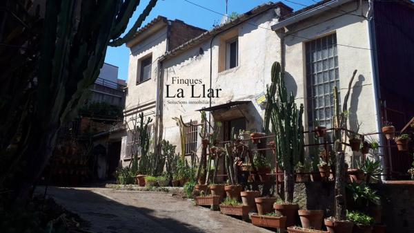 Terreno en calle Moll