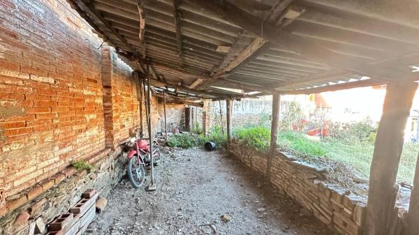 Terreno en calle Les Flors