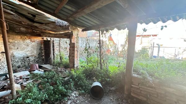 Terreno en calle Les Flors