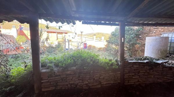 Terreno en calle Les Flors