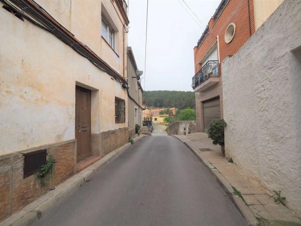 Terreno en calle Les Flors