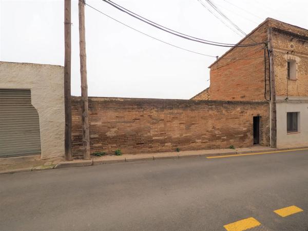 Terreno en calle Les Flors