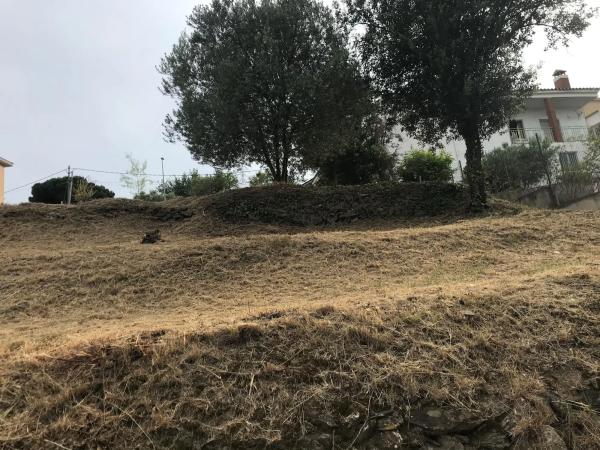 Terreno en calle Joan Miró, 10