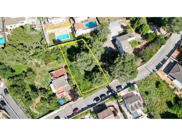 Terreno en calle 13, 24 -34