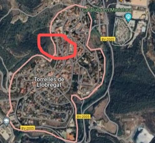 Terreno en calle Montserrat Roig