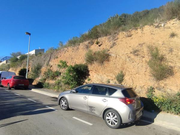 Terreno en calle Montserrat Roig