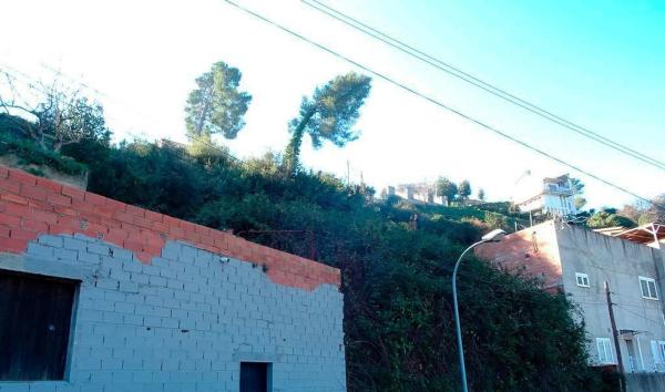 Terreno en calle Montbaig
