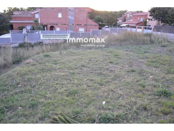 Terreno en calle Maria Zambrano